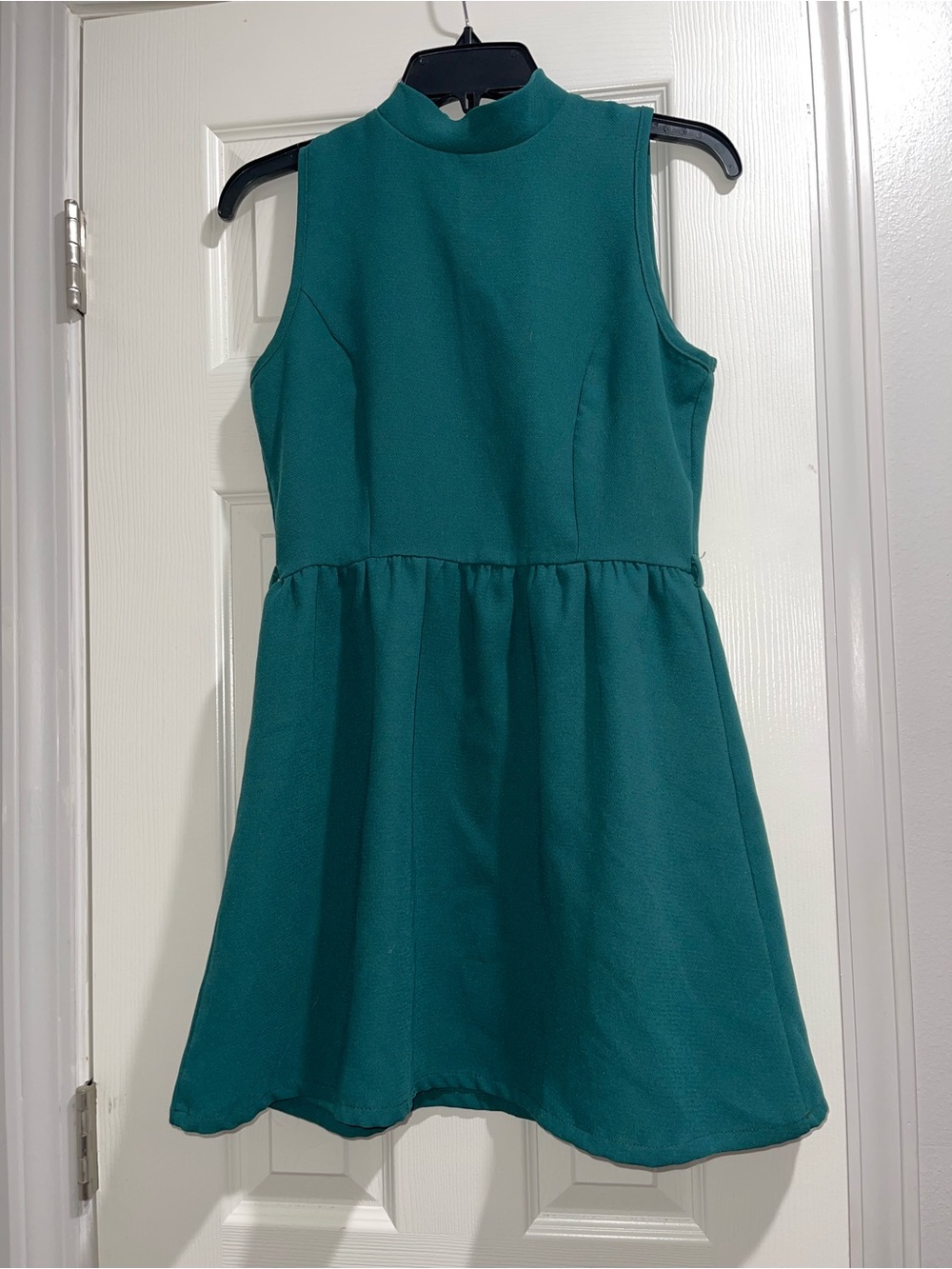 Jella Couture Green Mock Neck Sleeveless Dress